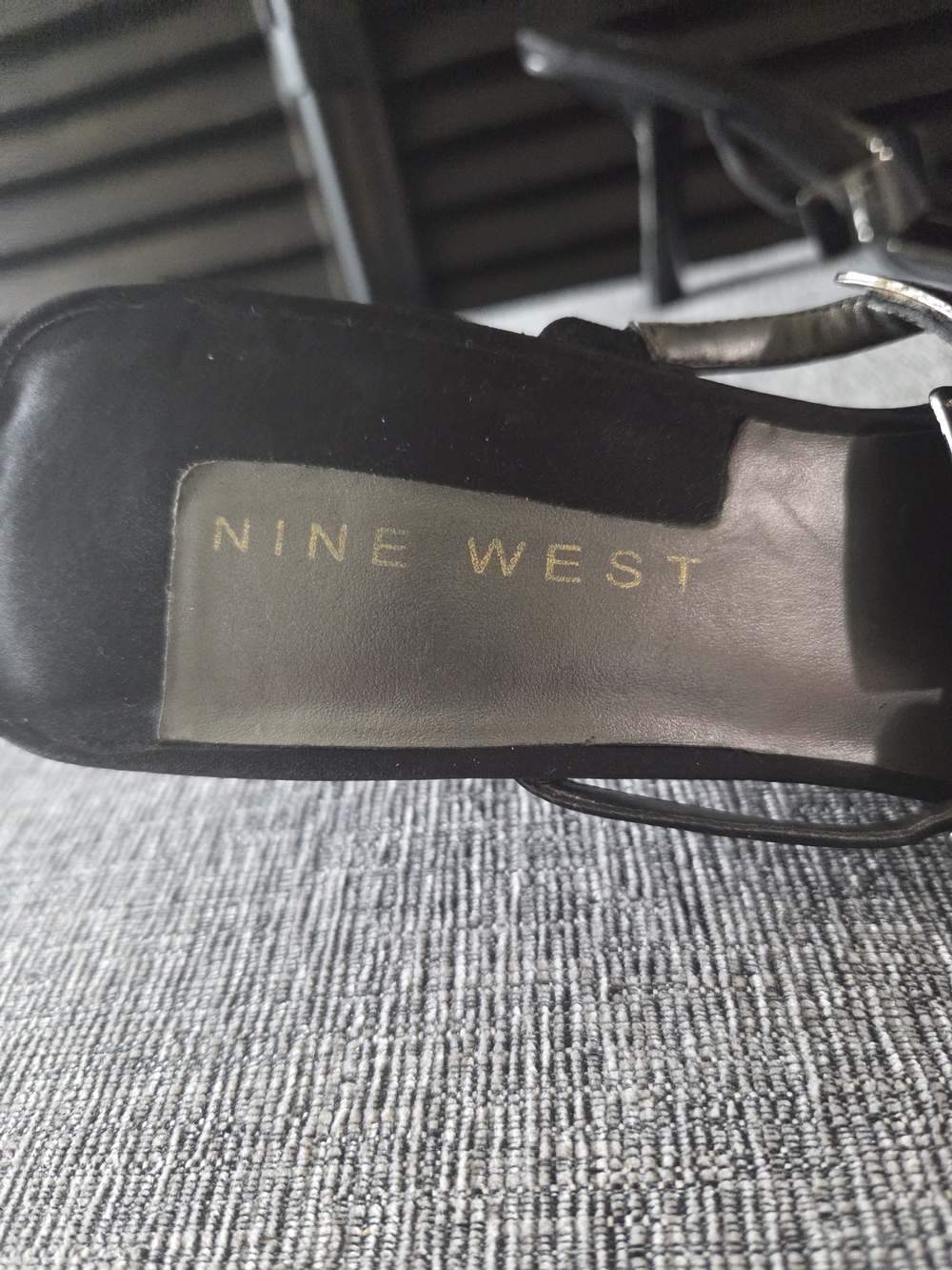 Nine West Silver Metallic Accents Square Toe Heel Sandals Size 8 - Picture 2 of 10